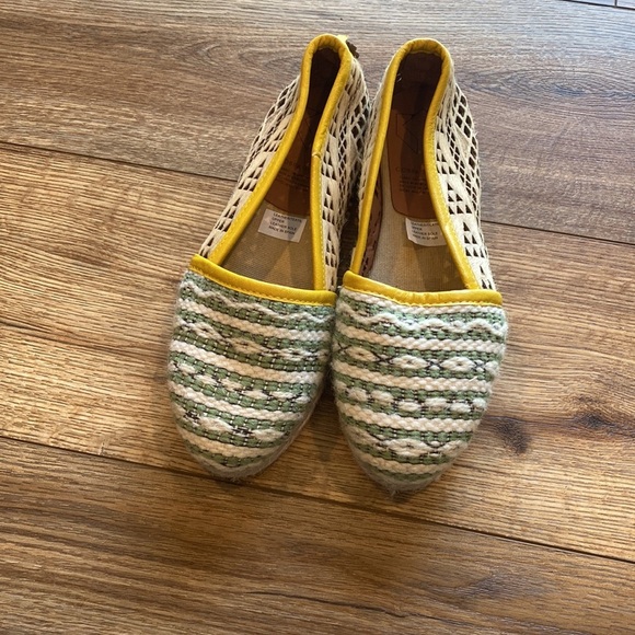 Cobra Society flats made with wool and leather: Bohemian, Folk, Naturalist - Picture 3 of 9